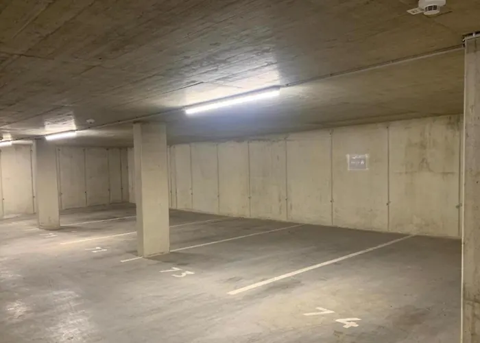 Vega - Free Parking - Self Checkin *